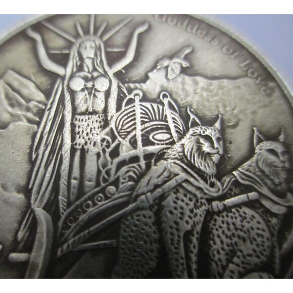 Freya Goddess of Love Silver Coin/Pendant - Picture 2 of 5